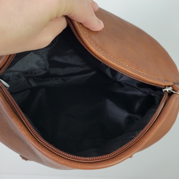 Osprey Graeme Ellisdon Brown Faux Leather Football Toiletry Travel Bag - Picture 2 of 6